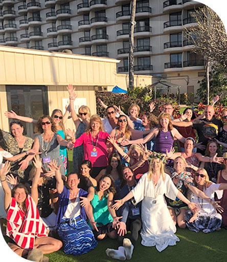 group shot of Life Transformed coaching retreat in Hawaii